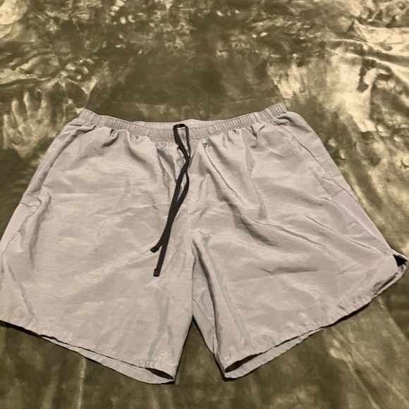 Nike Light Gray Dri-FIT Athletic Shorts - Picture 1 of 2